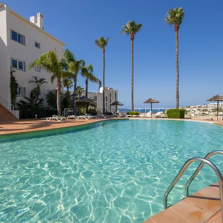 Sea-view 2br With Pool Near Porto De Mos *