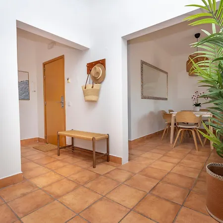 Sea-view 2br With Pool Near Porto De Mos Διαμέρισμα