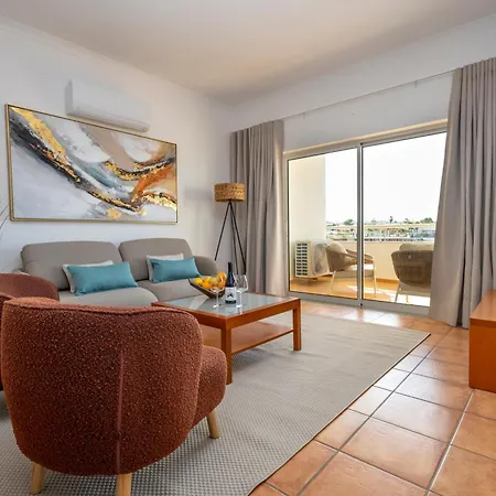 Sea-view 2br With Pool Near Porto De Mos Διαμέρισμα *